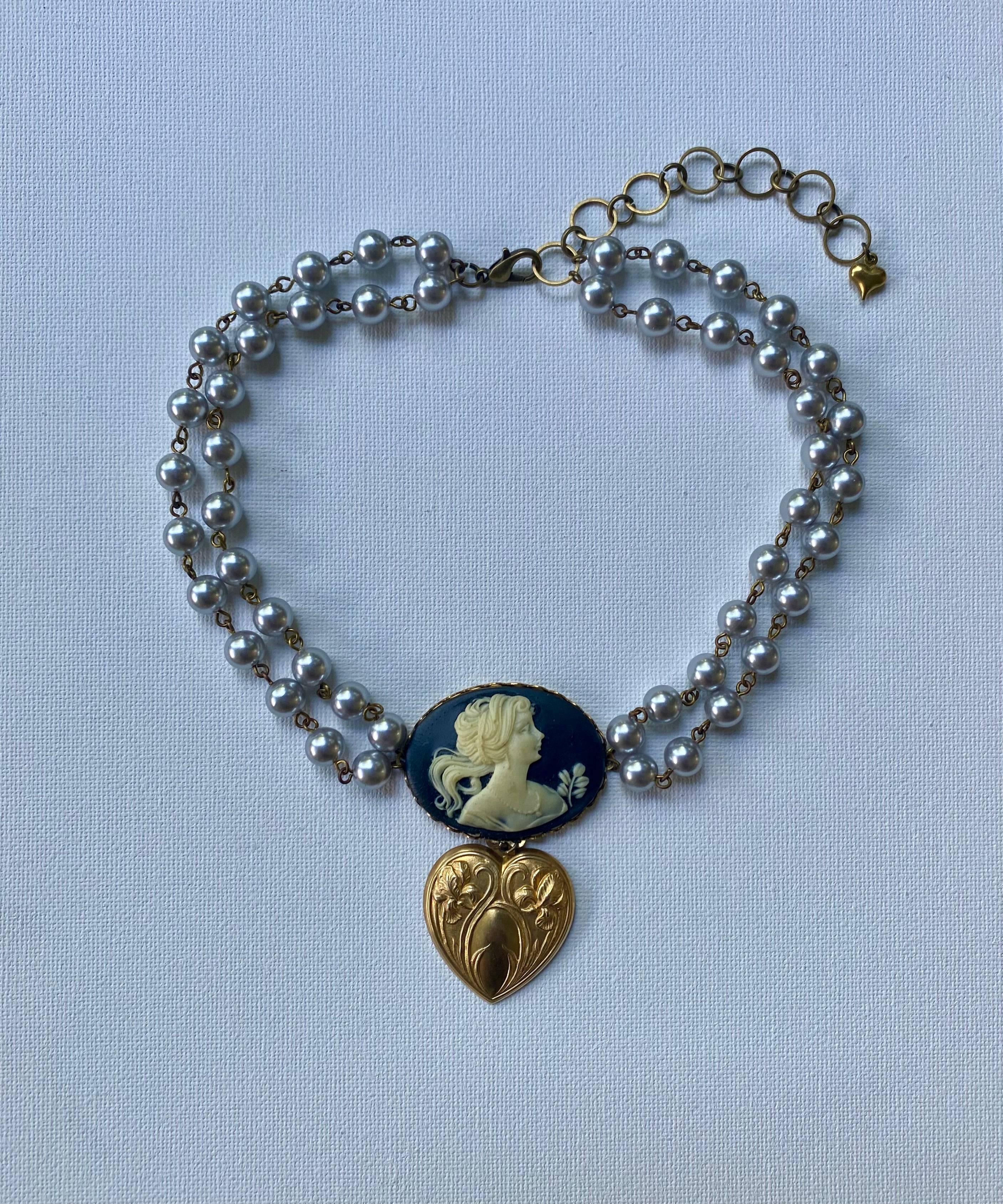Victorian Cameo Faux Pearl Double Rosary Choker